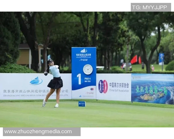 重庆羽毛球队以53分领跑挑战赛积分榜展现强劲实力和团队合作精神