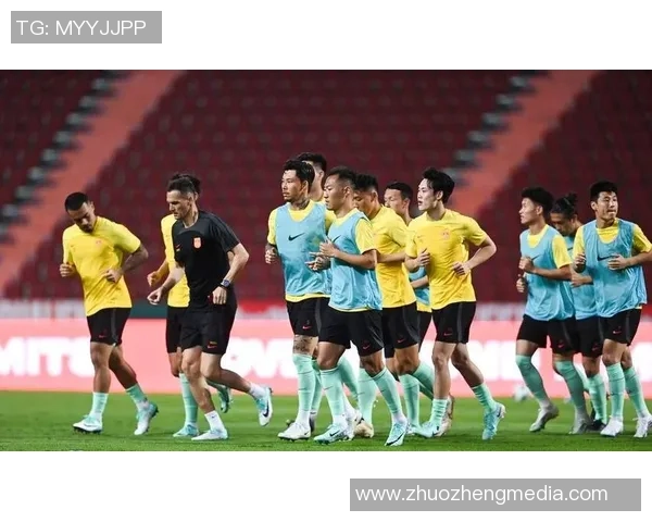 重庆足球队以70分领跑总决赛积分榜展现强劲实力