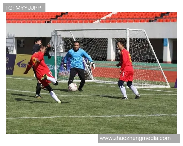 足球明星普拉提的传奇之路与他对足球的热爱与奉献 足球明星普拉提的传奇之路与他对足球的热爱与奉献